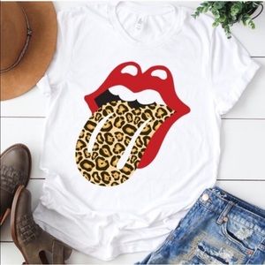 Super trendy Rolling Stones tee!